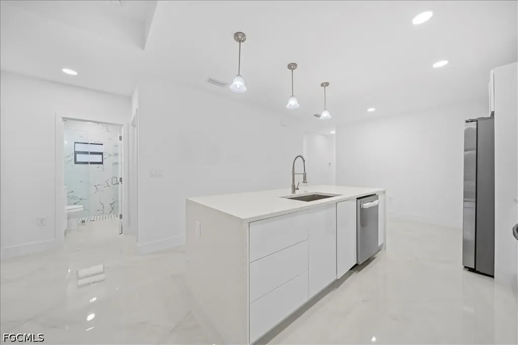 4737-4739 25th Street SW Lehigh Acres FL 33973