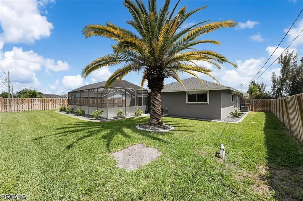 629 SW 22nd Street Cape Coral FL 33991