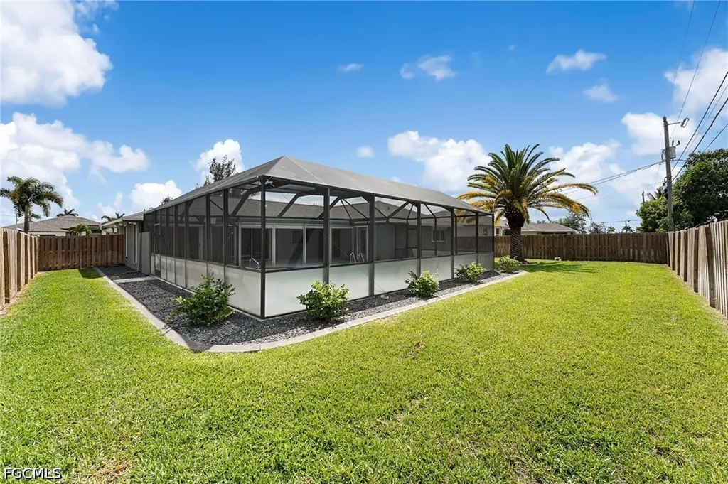 629 SW 22nd Street Cape Coral FL 33991