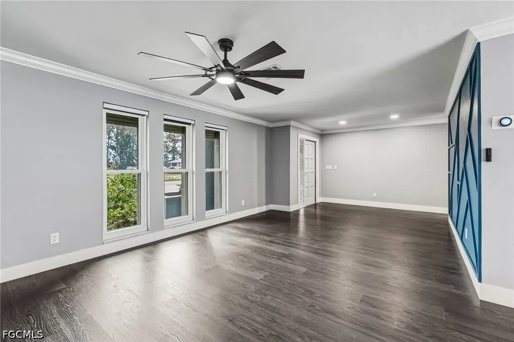 629 SW 22nd Street Cape Coral FL 33991