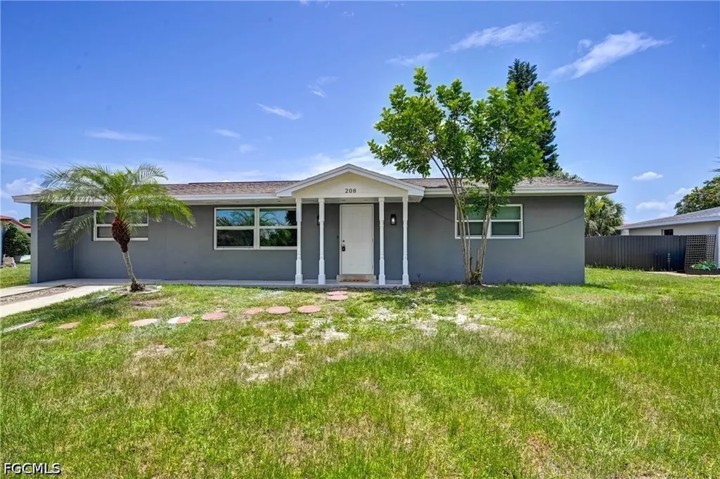 208 Norwich Avenue Lehigh Acres FL 33936