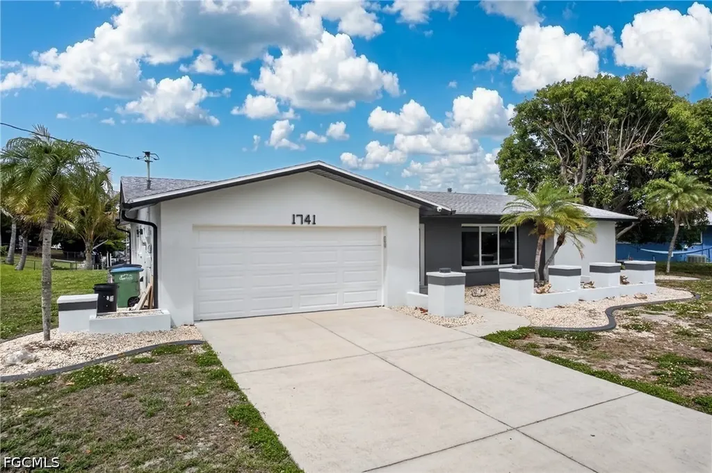 1741 SE 29th Lane Cape Coral FL 33904
