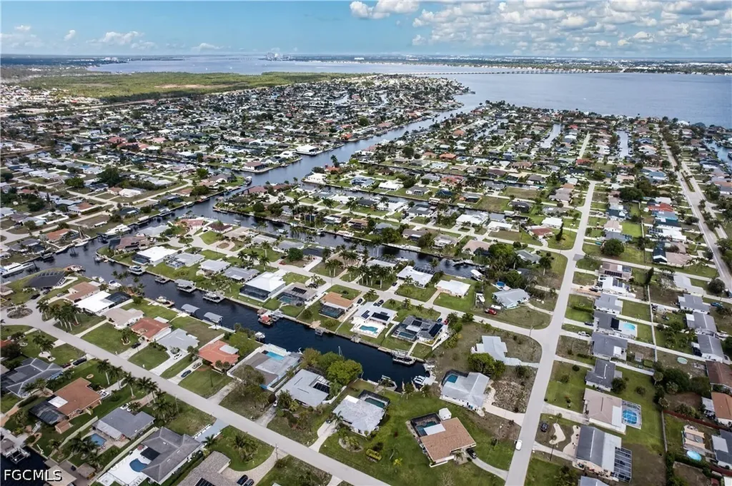 1741 SE 29th Lane Cape Coral FL 33904