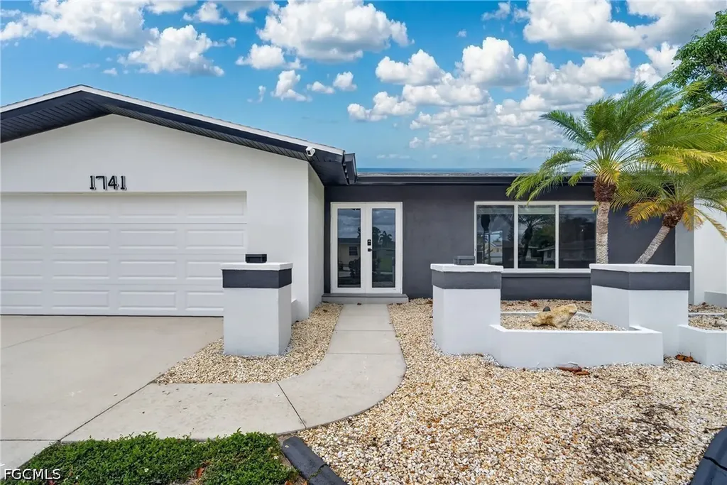 1741 SE 29th Lane Cape Coral FL 33904
