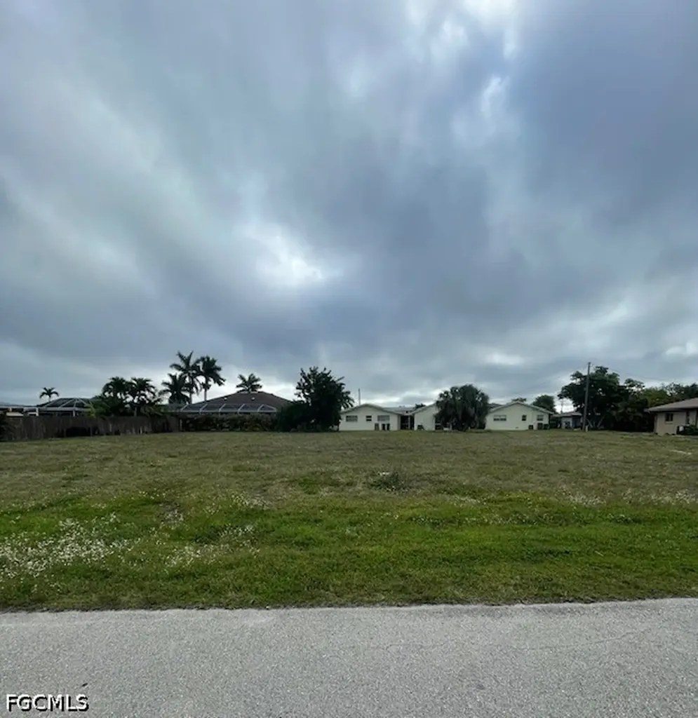 4115 SE 18th Avenue Cape Coral FL 33904