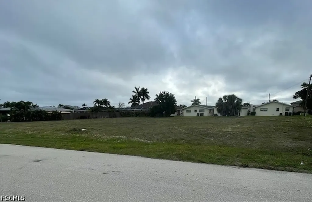 4115 SE 18th Avenue Cape Coral FL 33904