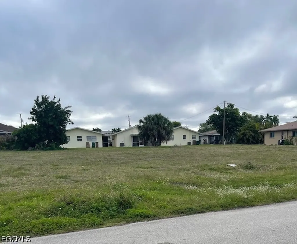 4115 SE 18th Avenue Cape Coral FL 33904