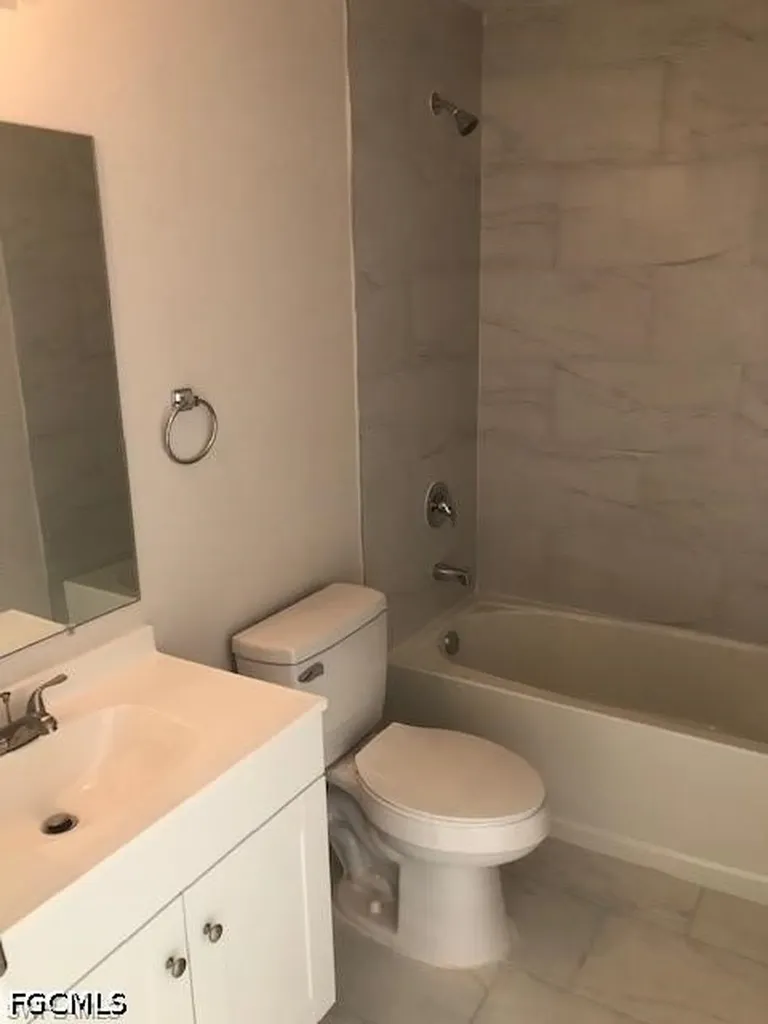 503 SE 5th Street Cape Coral FL 33990