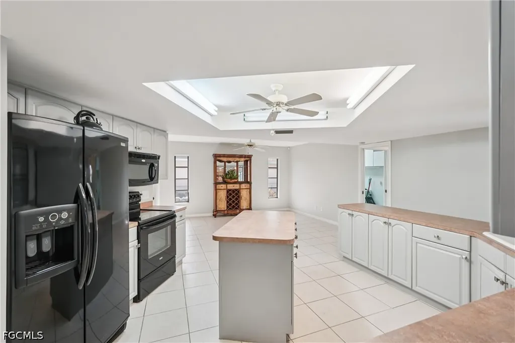 1222 SE 33rd Street Cape Coral FL 33904