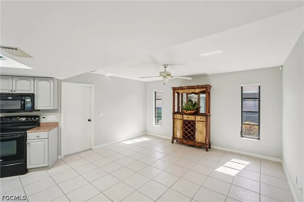 1222 SE 33rd Street Cape Coral FL 33904