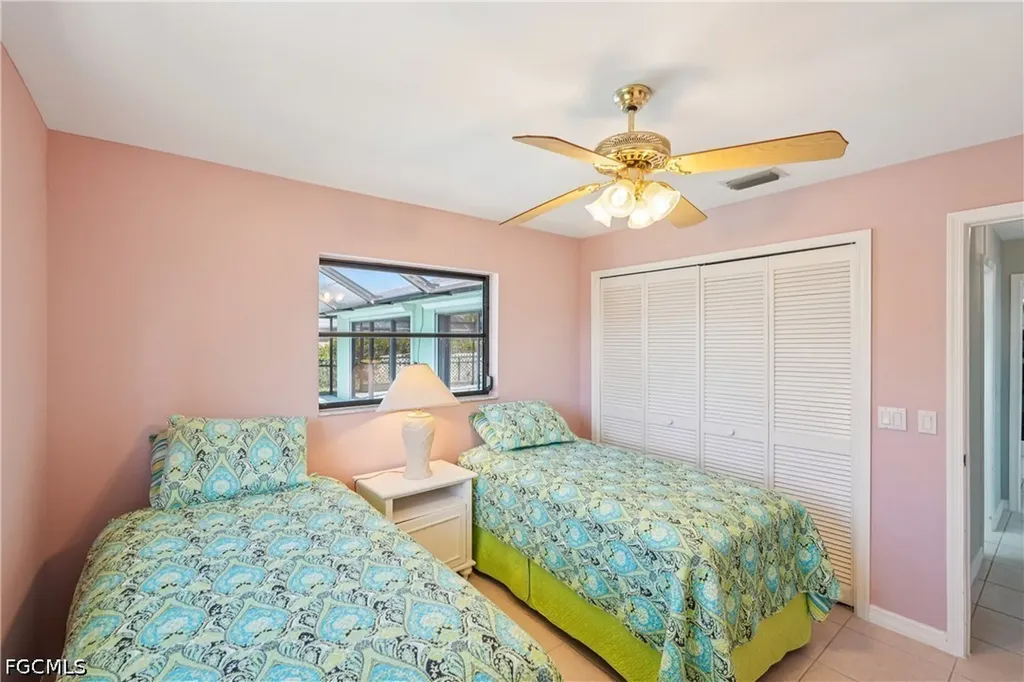 1222 SE 33rd Street Cape Coral FL 33904
