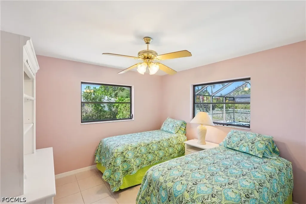1222 SE 33rd Street Cape Coral FL 33904