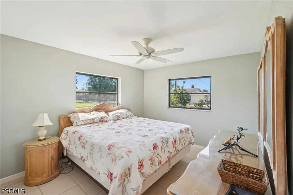 1222 SE 33rd Street Cape Coral FL 33904