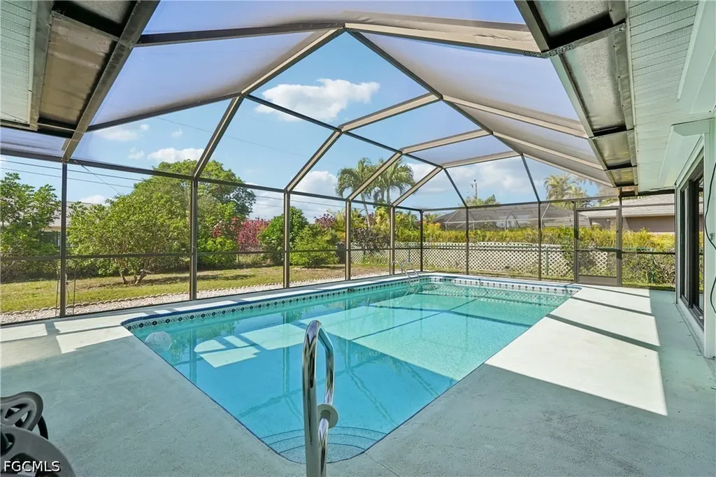 1222 SE 33rd Street Cape Coral FL 33904