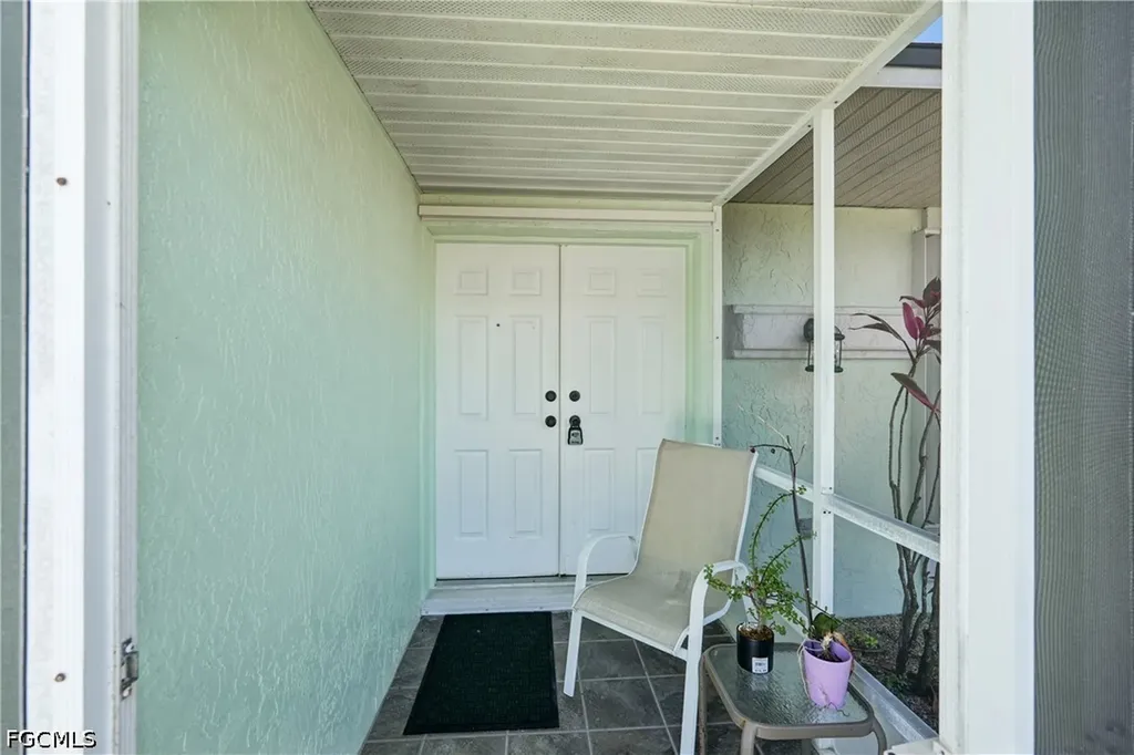 1222 SE 33rd Street Cape Coral FL 33904