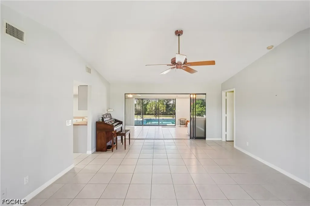 1222 SE 33rd Street Cape Coral FL 33904