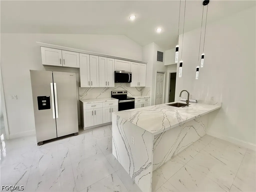 3305 39th Street W Lehigh Acres FL 33971