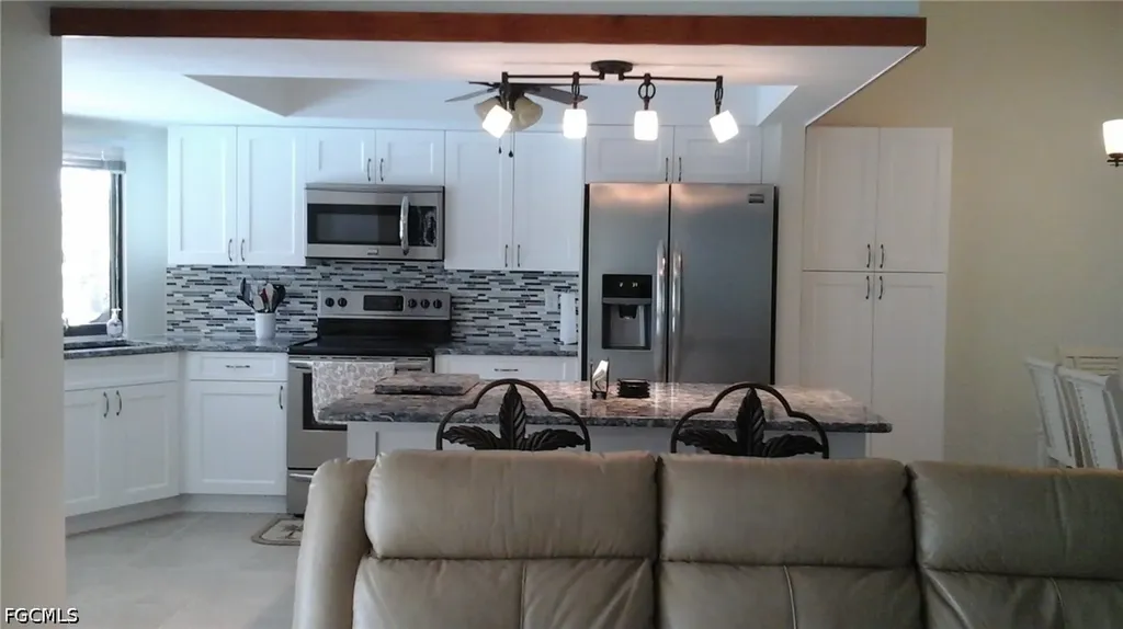 4011 SW 2nd Avenue Cape Coral FL 33914