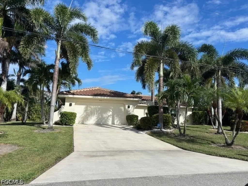 4011 SW 2nd Avenue Cape Coral FL 33914