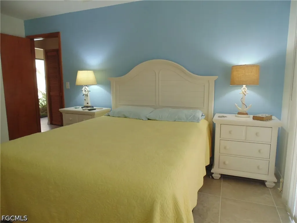 4011 SW 2nd Avenue Cape Coral FL 33914