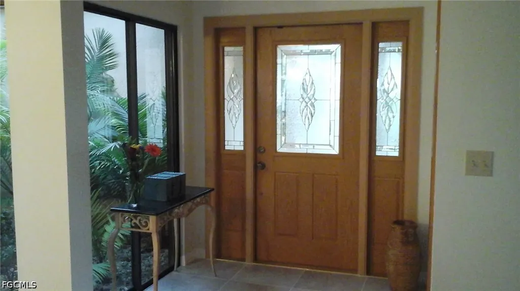 4011 SW 2nd Avenue Cape Coral FL 33914
