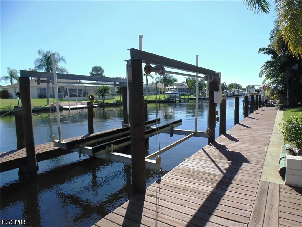 4011 SW 2nd Avenue Cape Coral FL 33914