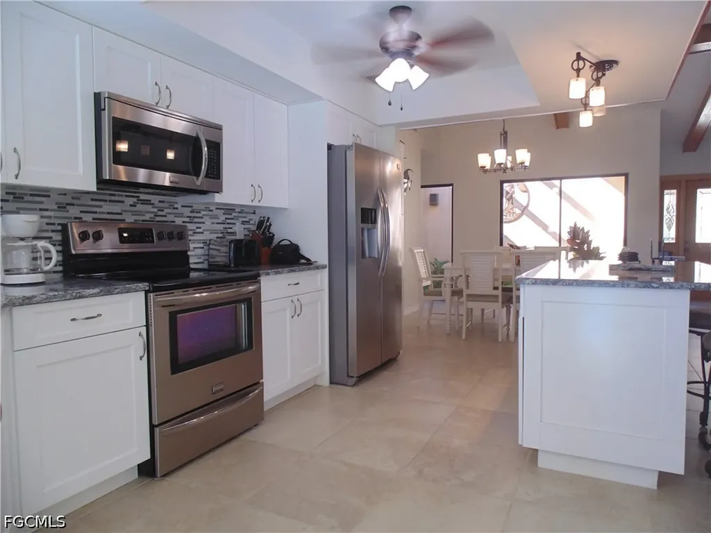4011 SW 2nd Avenue Cape Coral FL 33914