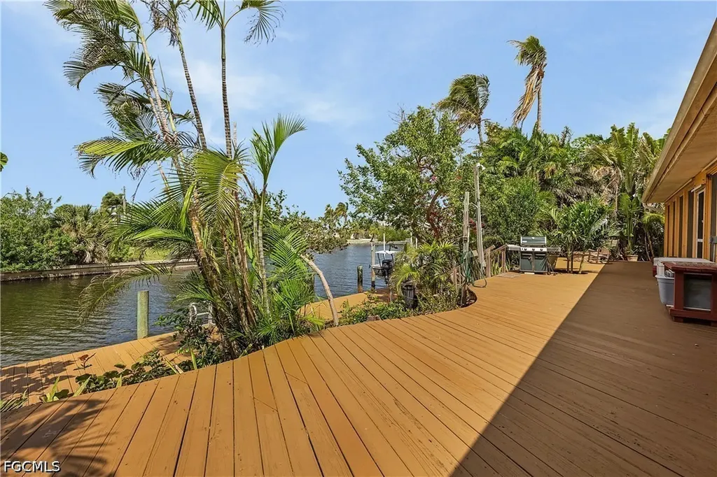 16353 Buccaneer Street Bokeelia FL 33922