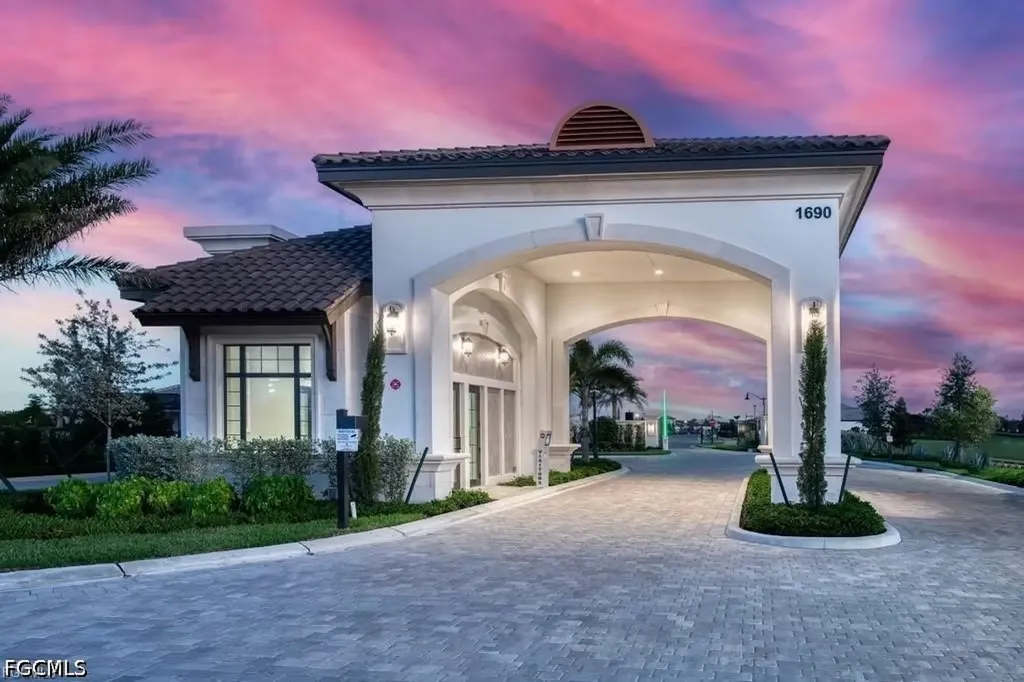 1856 Terreno Boulevard Naples FL 34120