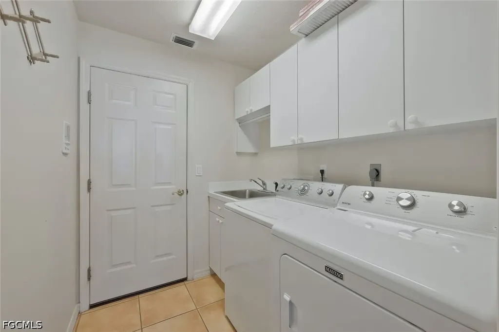 1726 Emerald Cove Circle Cape Coral FL 33991