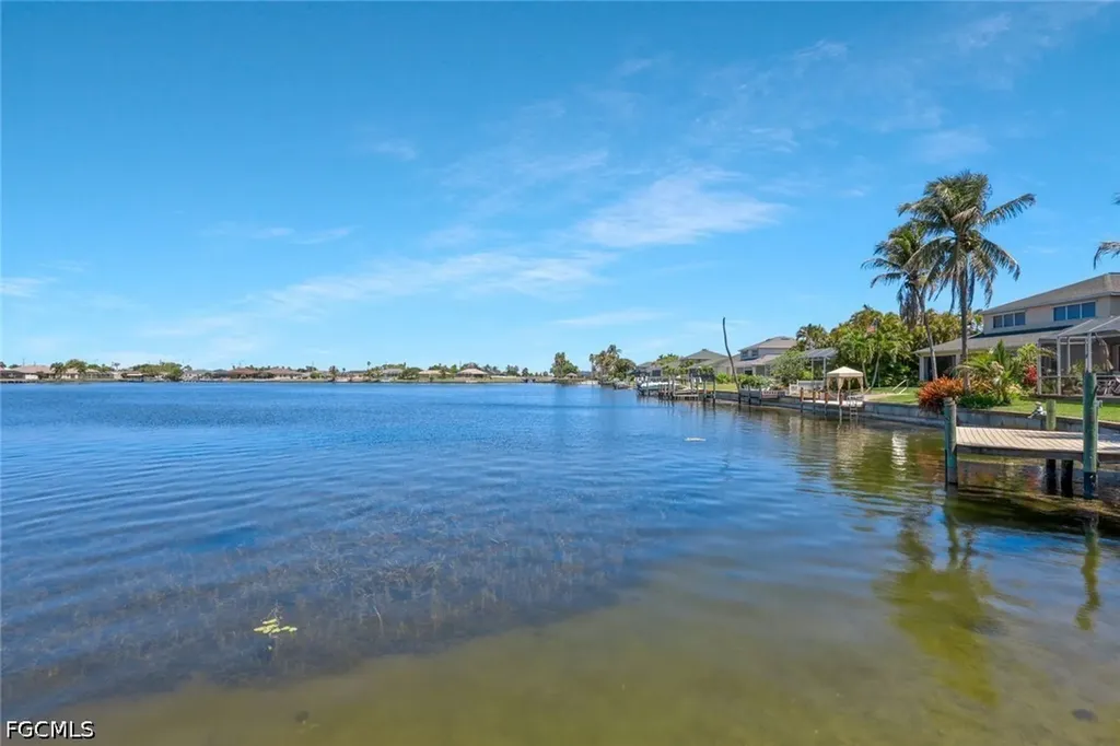1726 Emerald Cove Circle Cape Coral FL 33991