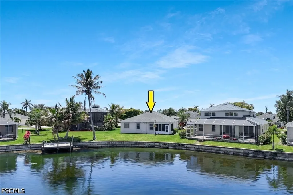 1726 Emerald Cove Circle Cape Coral FL 33991