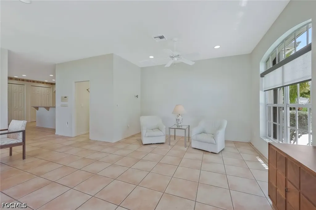 1726 Emerald Cove Circle Cape Coral FL 33991