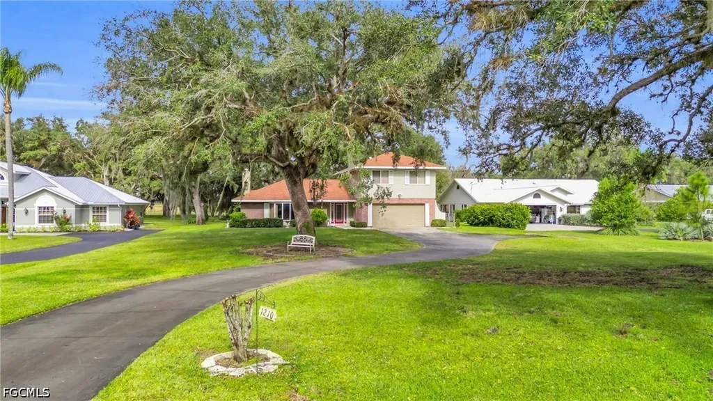 1210 Riverbend Drive Labelle FL 33935