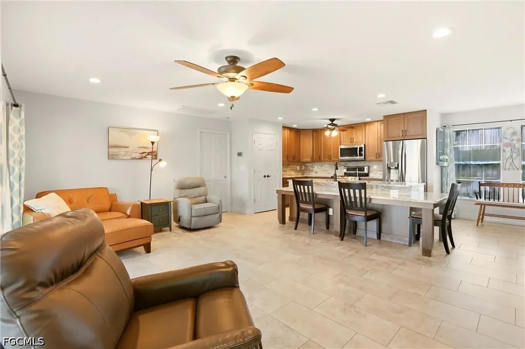 1119 SE 28th Terrace Cape Coral FL 33904