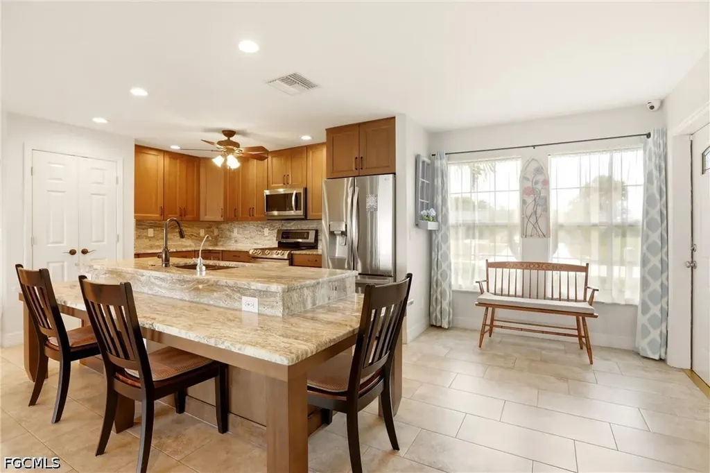 1119 SE 28th Terrace Cape Coral FL 33904
