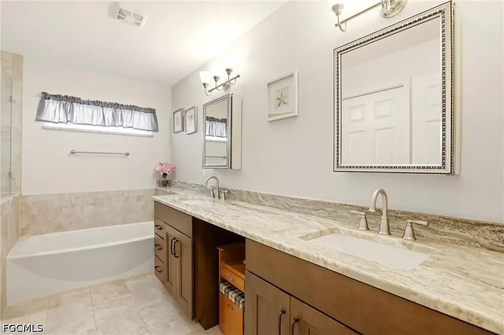 1119 SE 28th Terrace Cape Coral FL 33904