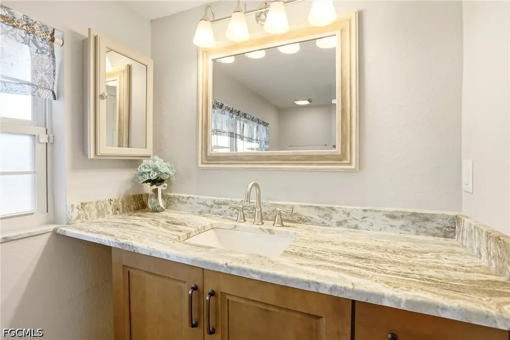 1119 SE 28th Terrace Cape Coral FL 33904