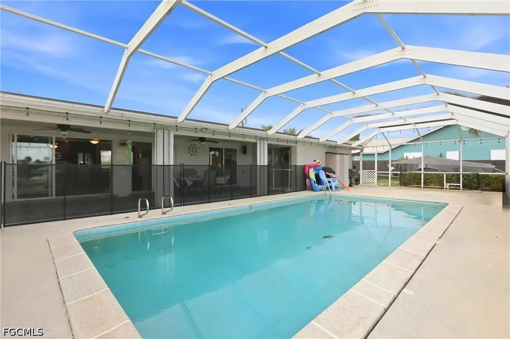 1119 SE 28th Terrace Cape Coral FL 33904