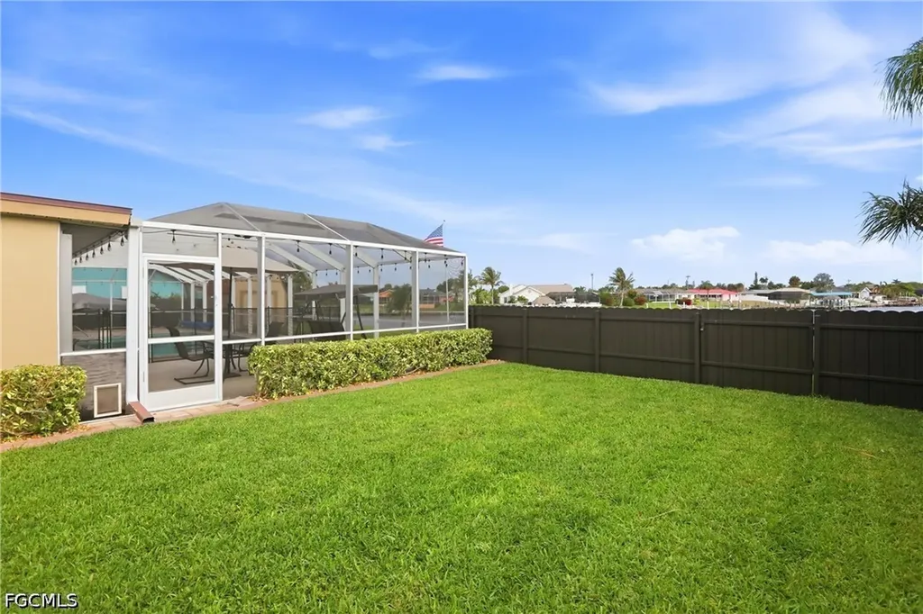 1119 SE 28th Terrace Cape Coral FL 33904
