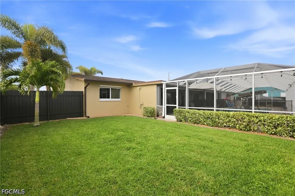 1119 SE 28th Terrace Cape Coral FL 33904