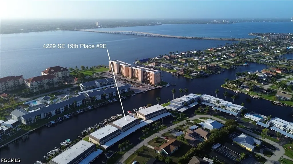 4229 SE 19th Place Cape Coral FL 33904