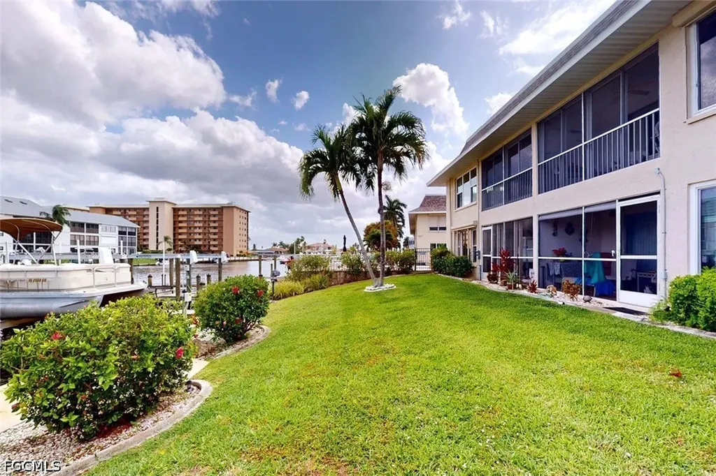4229 SE 19th Place Cape Coral FL 33904