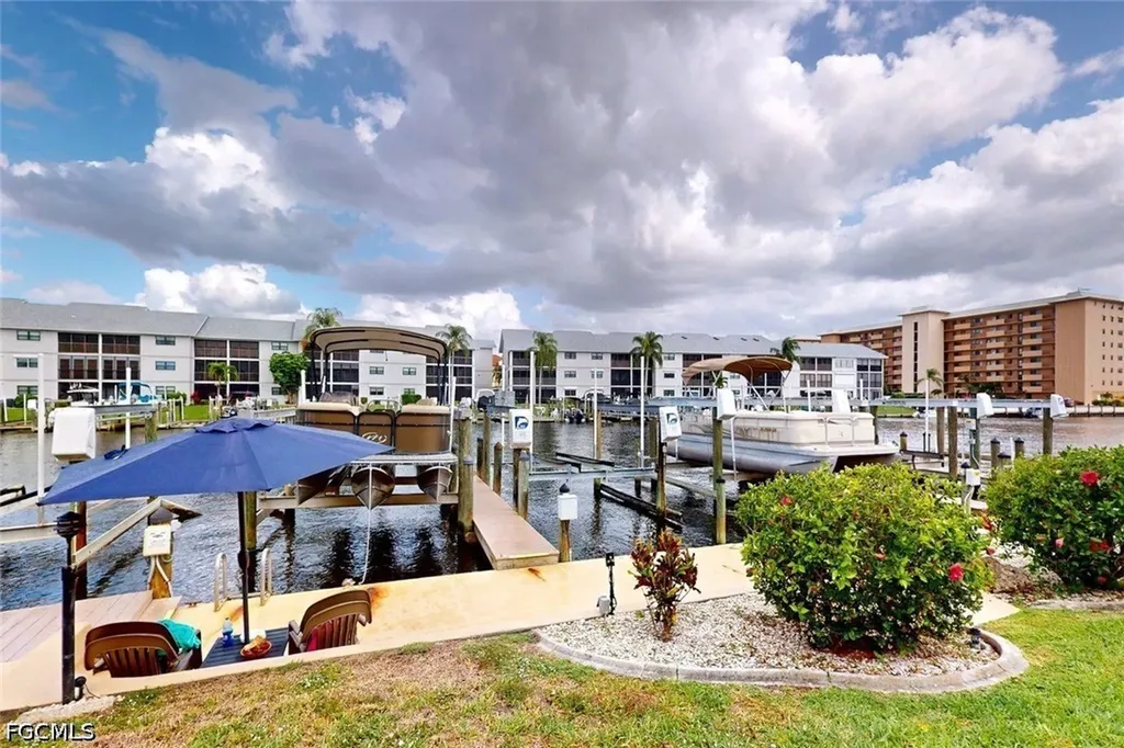 4229 SE 19th Place Cape Coral FL 33904