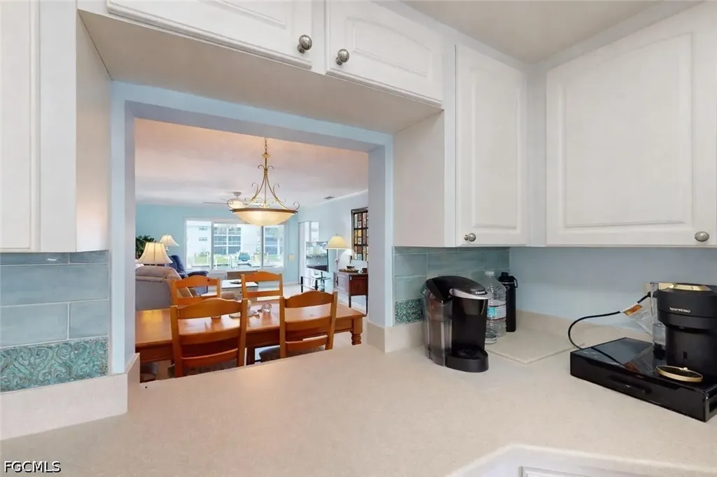 4229 SE 19th Place Cape Coral FL 33904