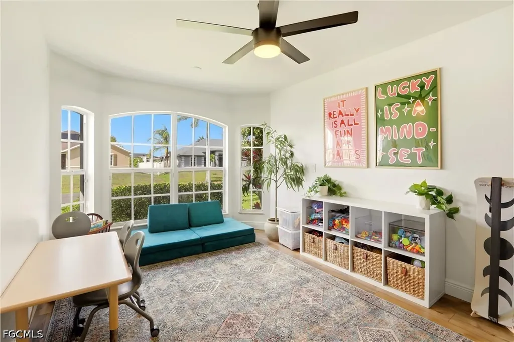 1910 SW 39th Street Cape Coral FL 33914