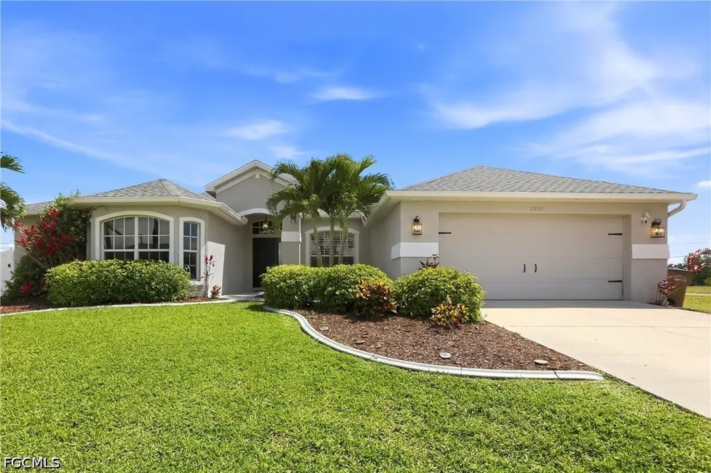 1910 SW 39th Street Cape Coral FL 33914