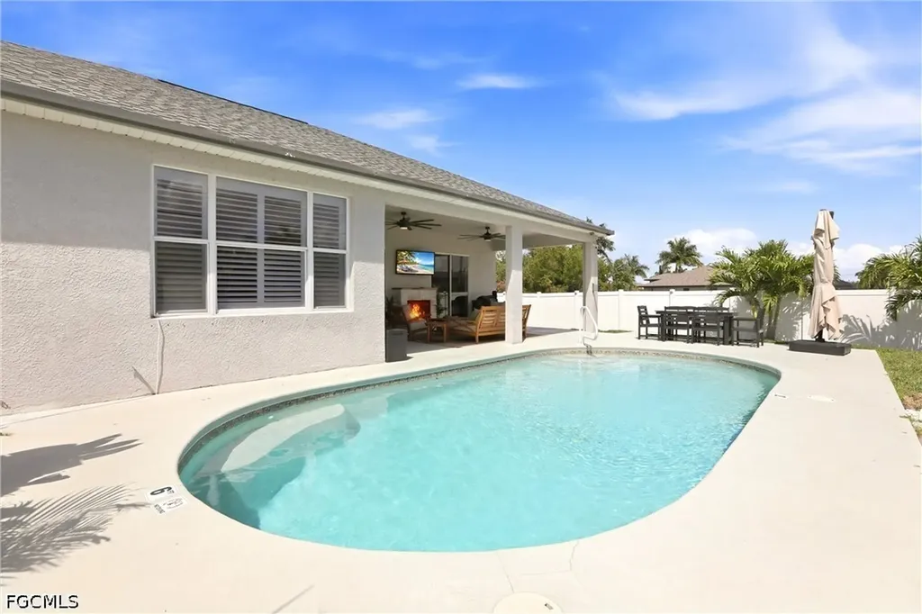 1910 SW 39th Street Cape Coral FL 33914