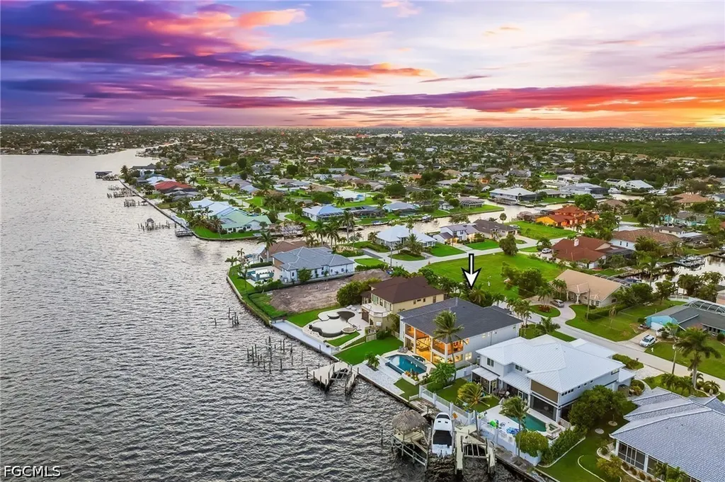 2418 SE 28th Street Cape Coral FL 33904
