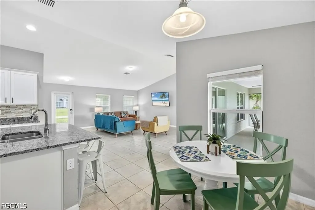 2716 NW 45th Place Cape Coral FL 33993